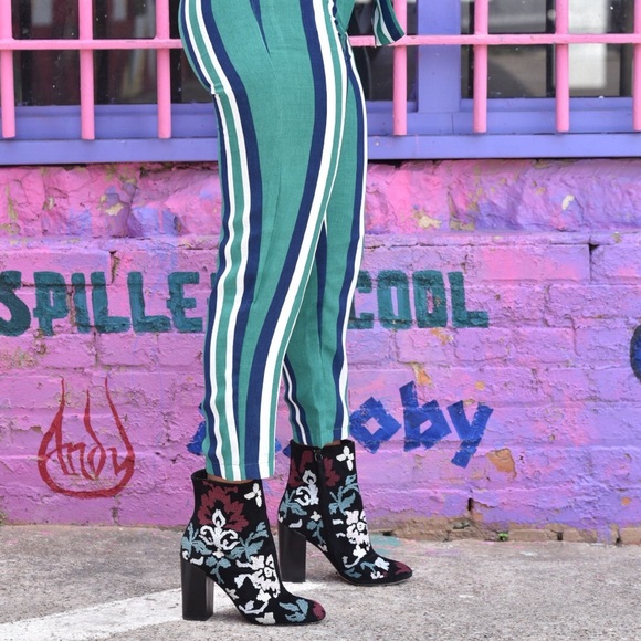 high waist, tailored fit, striped trousers. - Picture 5 of 6